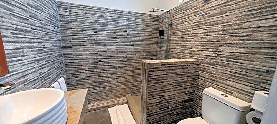 Villa Alizée Boutique Hotel - Idéal Couples & Pros - Rooftop - Parking privé