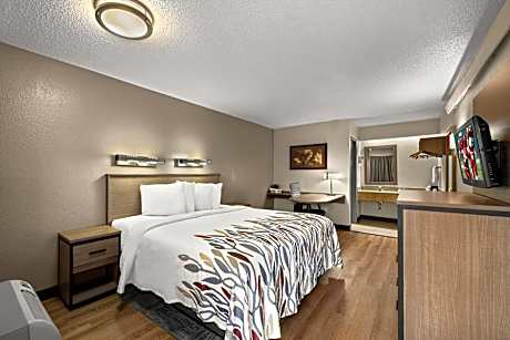 Red Roof Inn Detroit - Royal Oak/ Madison Heights