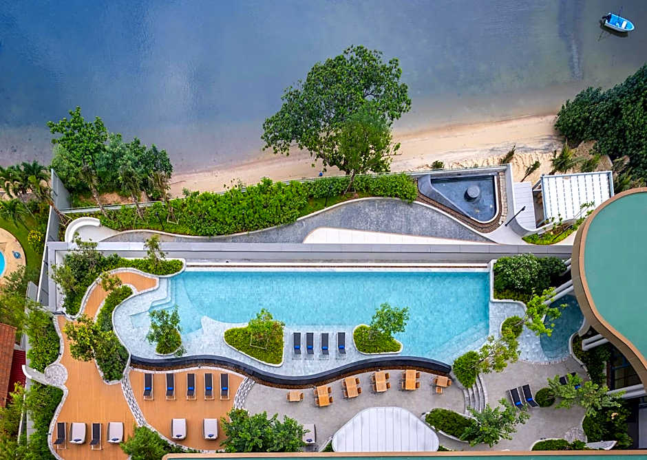 S Sriracha Hotel & Residence