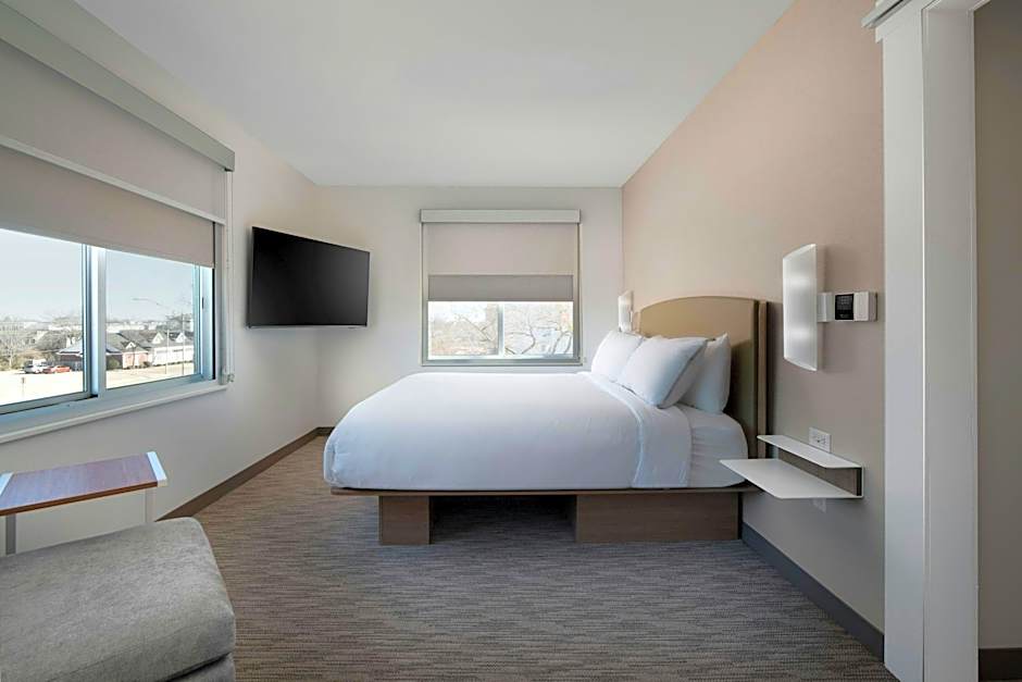 Foto 1 daripada 4 — Executive 1 King Bed with Sofabed Suite
