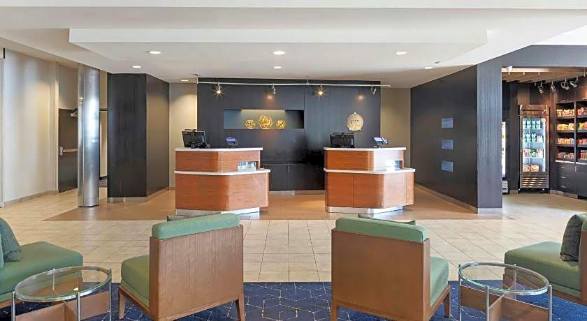 Courtyard by Marriott Long Beach Airport