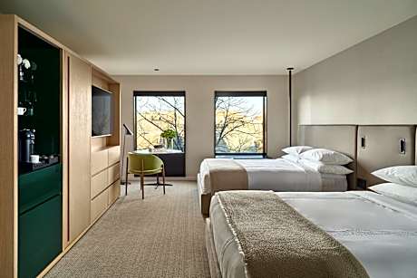 Queen Room with Two Queen Beds - Hearing Accessible