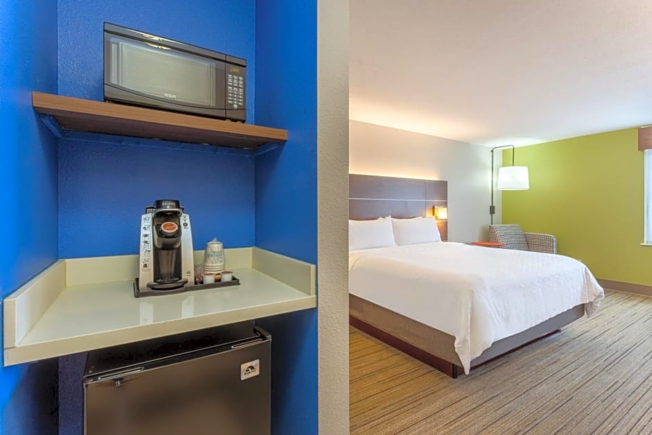 Holiday Inn Express Scottsburg, an IHG Hotel