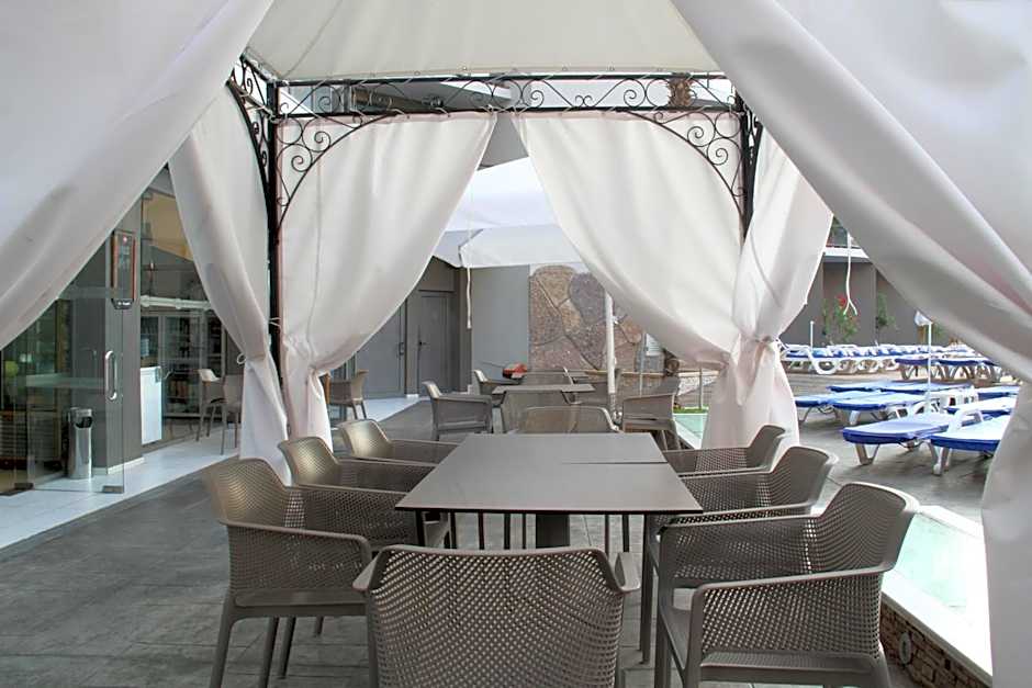 Smartline Meridian Hotel