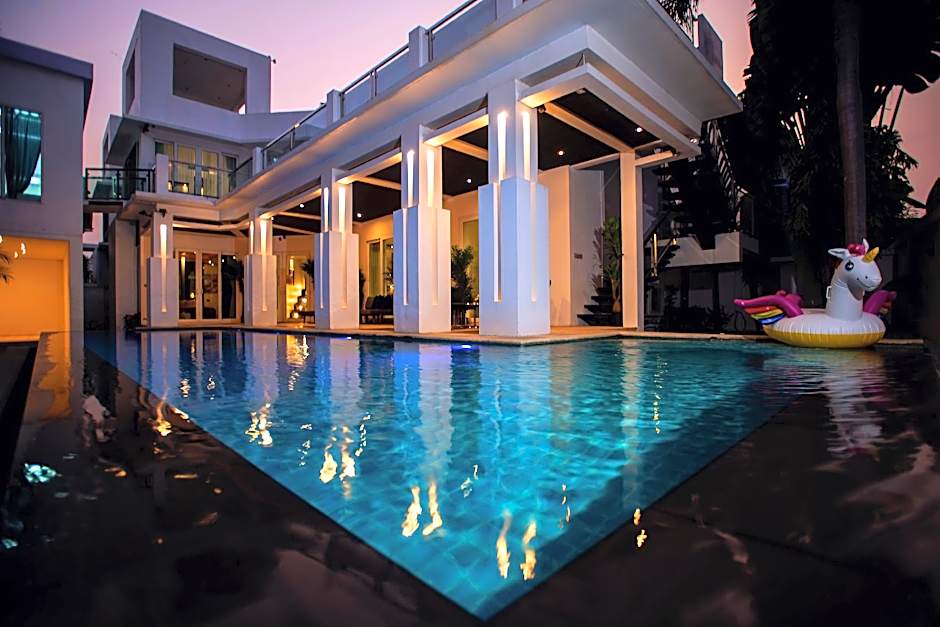 Hollywood Pool Villa Jomtien Beach