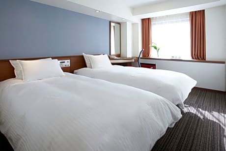 Standard Twin Room - Non-Smoking