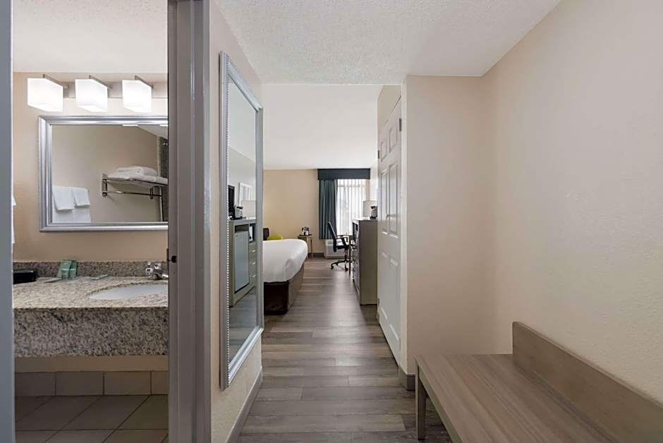 Best Western Hampton Coliseum Inn