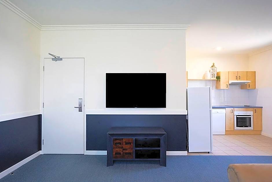 Hawkesbury Race Club Motel