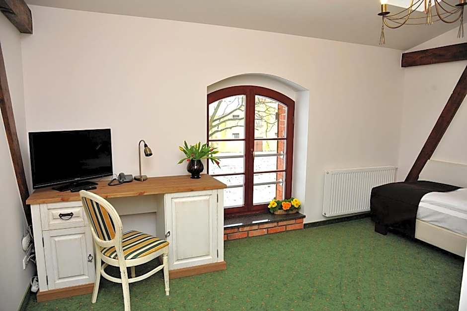 Hotel Sandro Silver & Spichlerz Antoniny