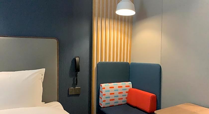 Holiday Inn Express Shanghai Kangqiao By IHG