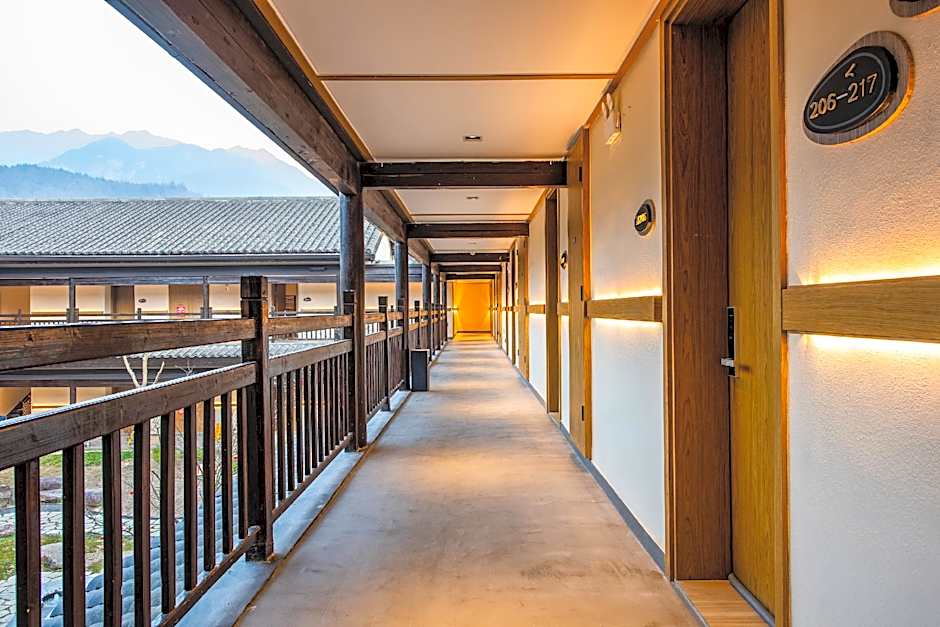 Rezen Retreat Jiuhuashan Scenic Area