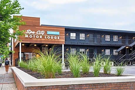 Bluebird Spa City Motor Lodge