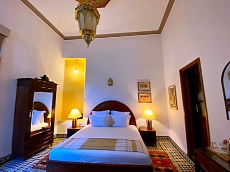 Executive Room - Ambre (2 Single Beds or 1 King Bed)