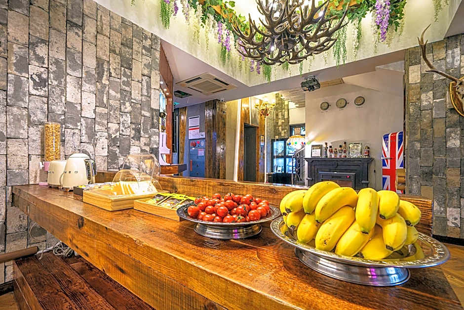 February Boutique Hotel Hwanggeum