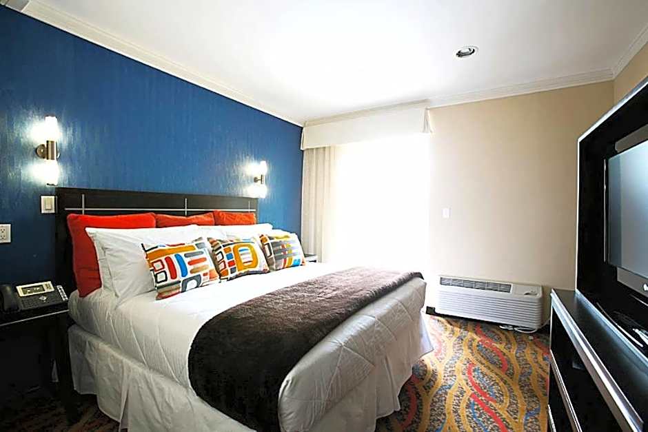 Photo 1 of 50 of Nesva Hotel