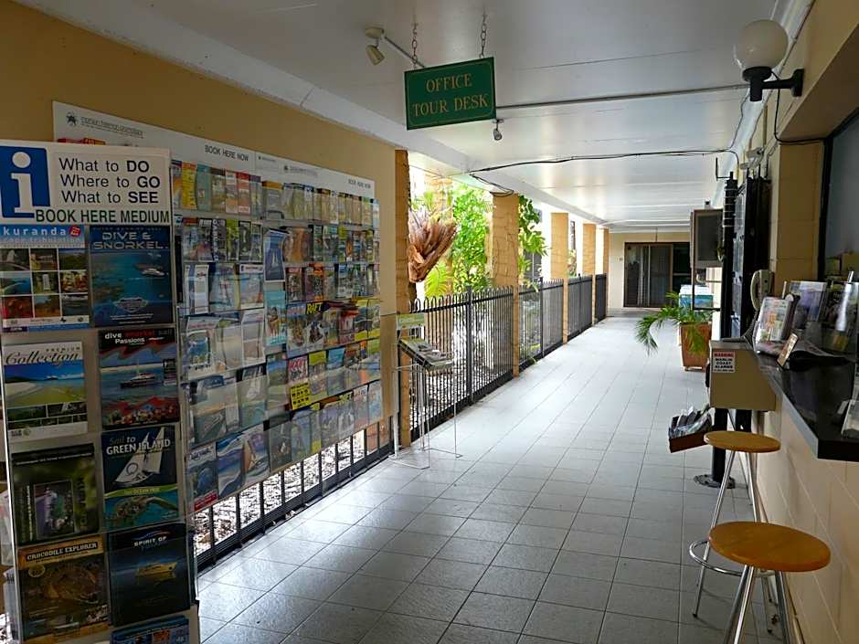 Oasis Inn Apartments