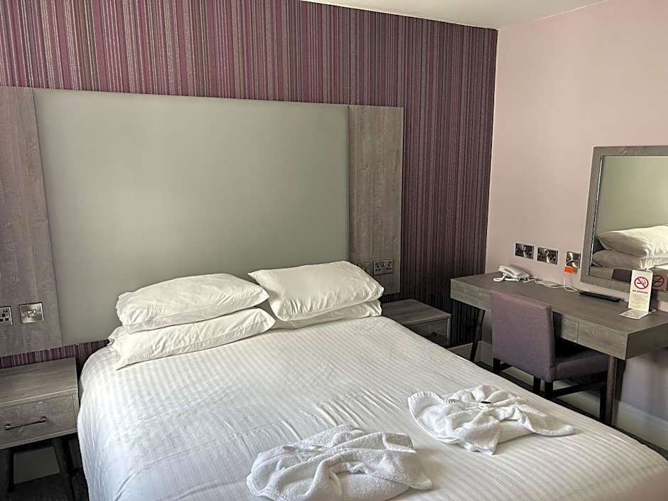 Riviera Hotel