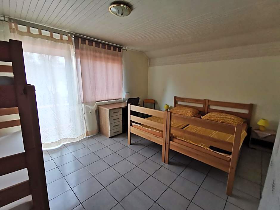 Bed & Breakfast LakeBled House