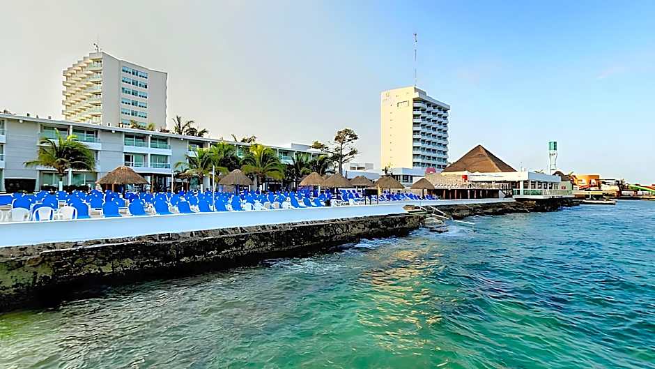 El Cid La Ceiba Beach Hotel
