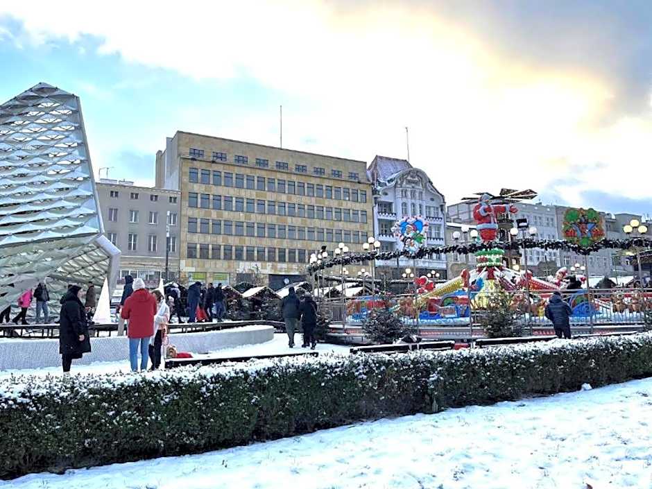 Poznań Plac Wolności 6 Bond