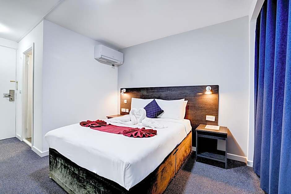 OYO The Chiltern Hotel