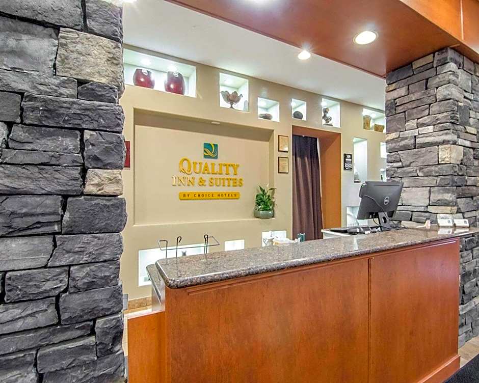 Quality Inn & Suites Grande Prairie