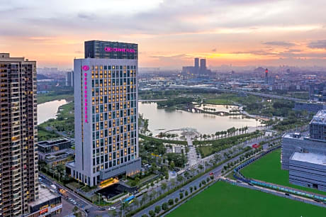 Crowne Plaza Foshan Nanhai - an IHG Hotel -Free Canton Fair Shuttle Bus &Live Music Performance By IHG