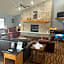 AmericInn by Wyndham Hartford WI