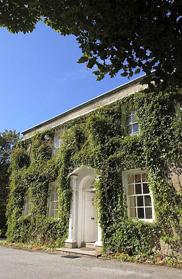 Rose in Vale Country House Hotel