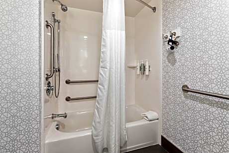 King Room - Mobility Access/Non-Smoking