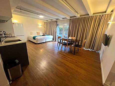 One Bedroom Apartment