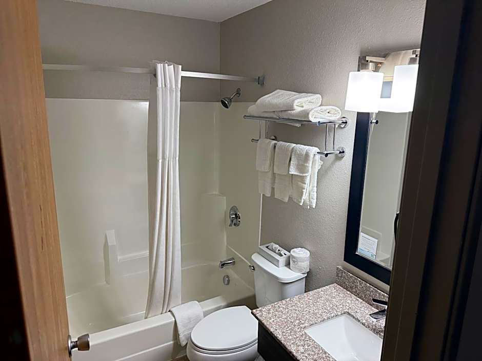 Days Inn by Wyndham Muncie -Ball State University
