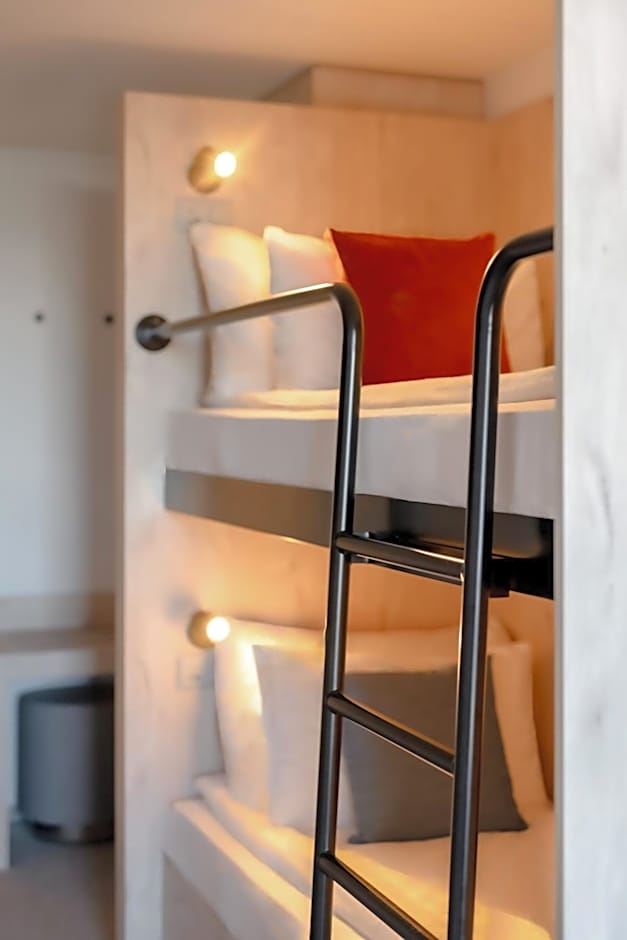 Photo 1 of 1 of 1 Bunkbed