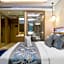 Golden Spring Hotel