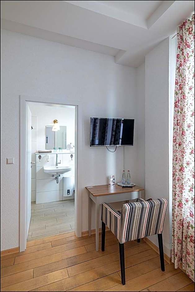 MARKT EINS Gästezimmer