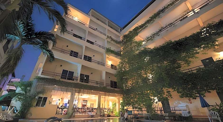 Opey De Place Pattaya