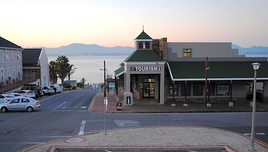 Mile Crunchers Backpackers & Hostelling