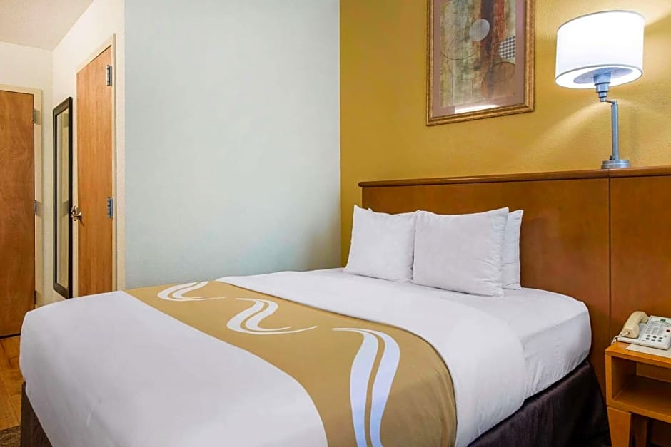 Quality Inn & Suites Near the Theme Parks