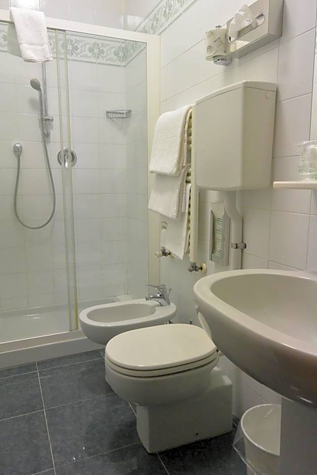 Le Petit Hotel