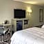 Clarion Pointe - Greensboro Coliseum Area