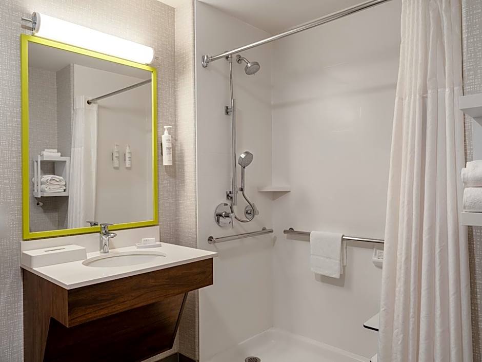 Hampton Inn By Hilton & Suites Boise-Meridian