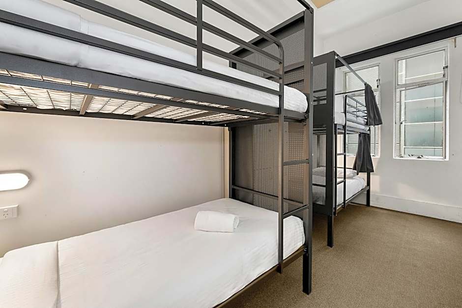 YHA Melbourne Central