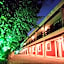 Hotel Holly