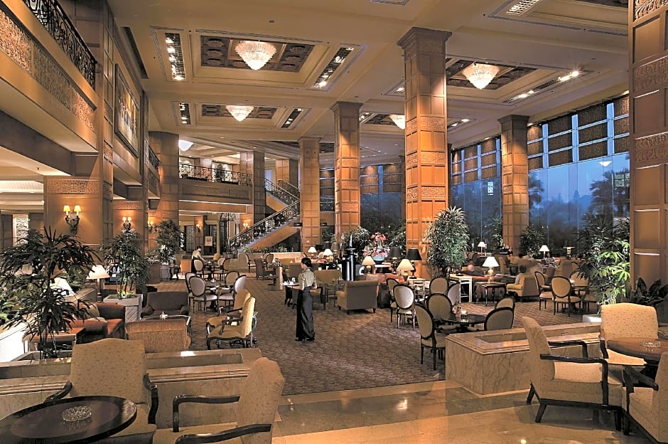Shangri-la Hotel Surabaya