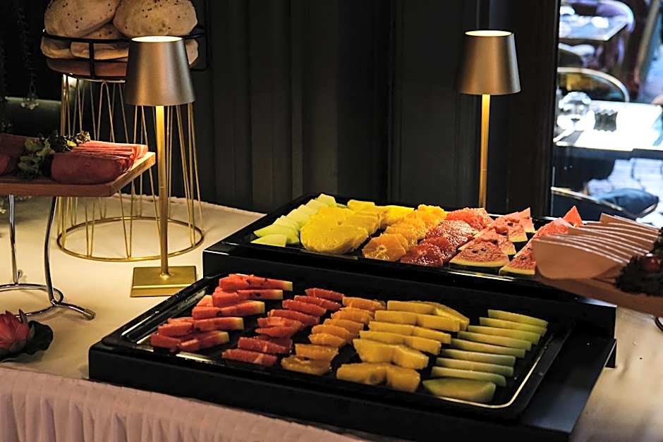 Peninsula Boutique Hotel