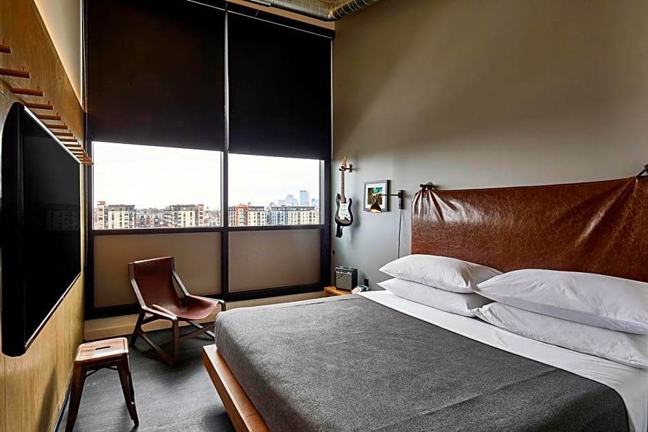 MOXY Minneapolis Uptown