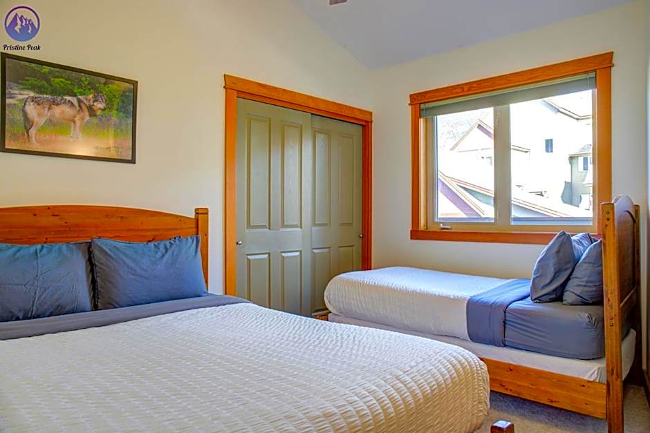 Wolf Mountain Escape