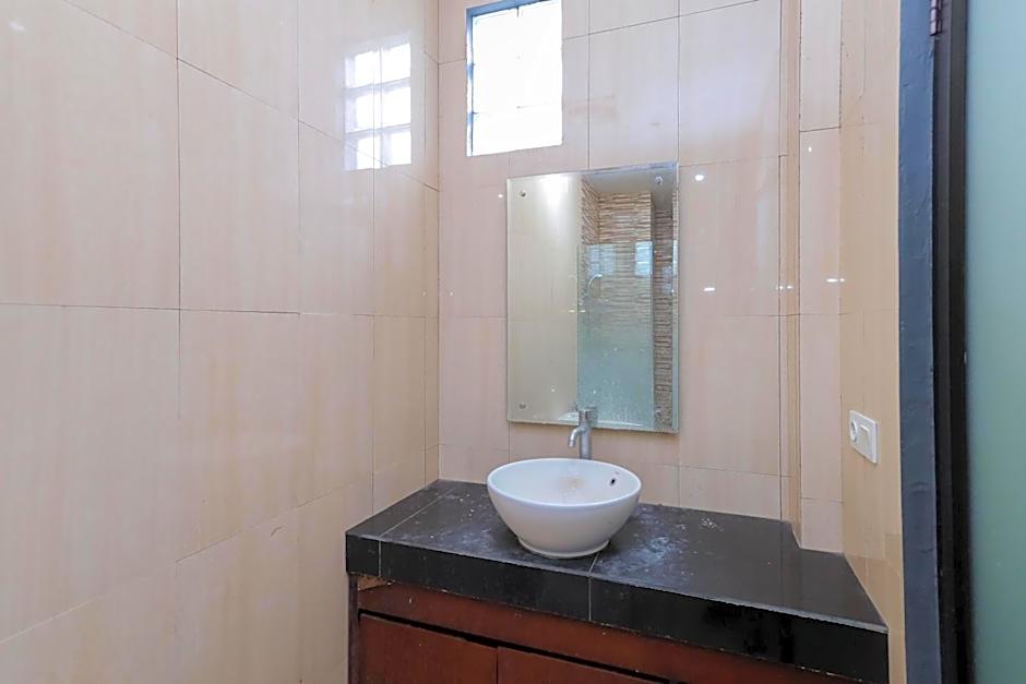 Urbanview Hotel WG Jimbaran Bali