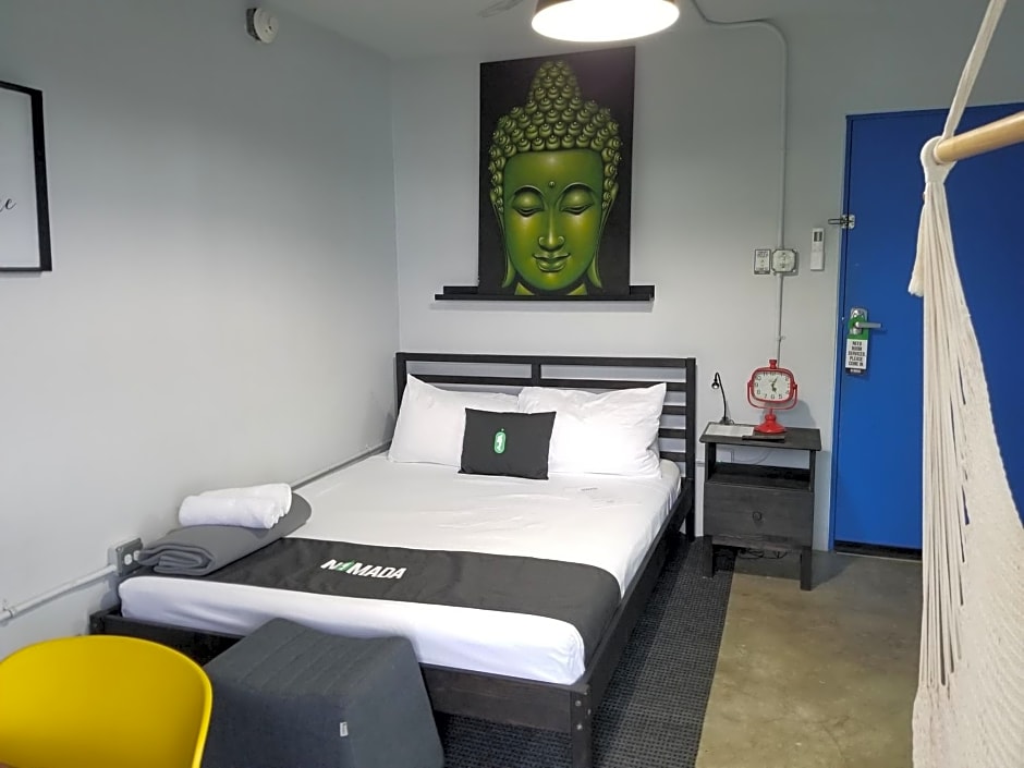 Nomada Urban Beach Hostel- Calle Loiza