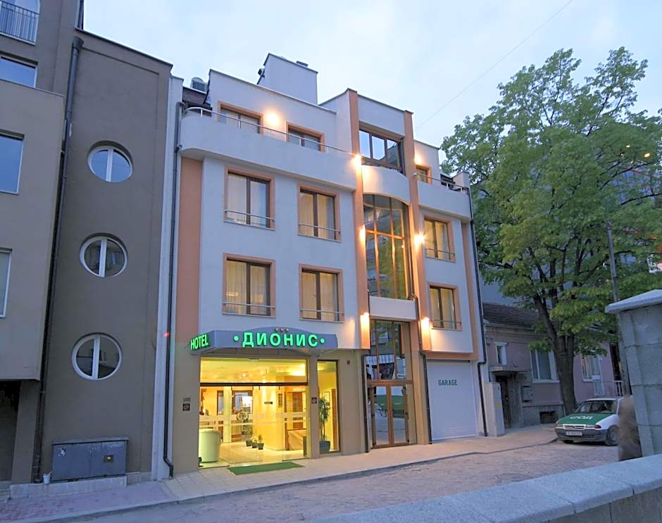 Zdjęcie 1 z 50 — Dionis Hotel